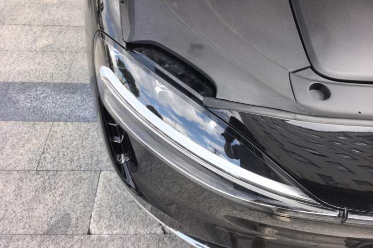 Used Hima Stelato S9 2026 Model Pure-Electric Max Rear-Wheel Drive 100 kWh Right Front Headlight