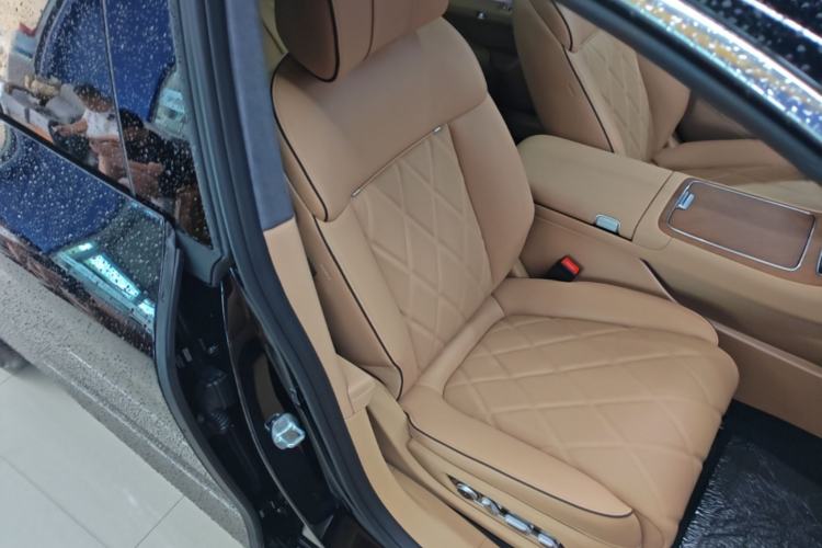 Used Hima Stelato S9 2026 Model Range-Extender Ultra, Rear-wheel Drive, 53kWh Right Front Seat