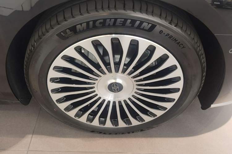 Used Hima Stelato S9 2026 Model, Range-Extended Max Rear-Drive 37kWh Right Front Wheel Hub