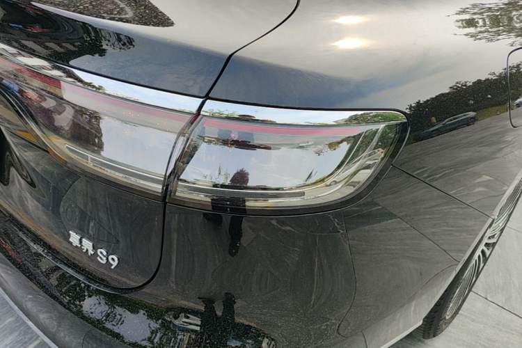 Used Hima Stelato S9 2026 Model Range-Extender Ultra, Rear-wheel Drive, 53kWh Right Rear Taillight