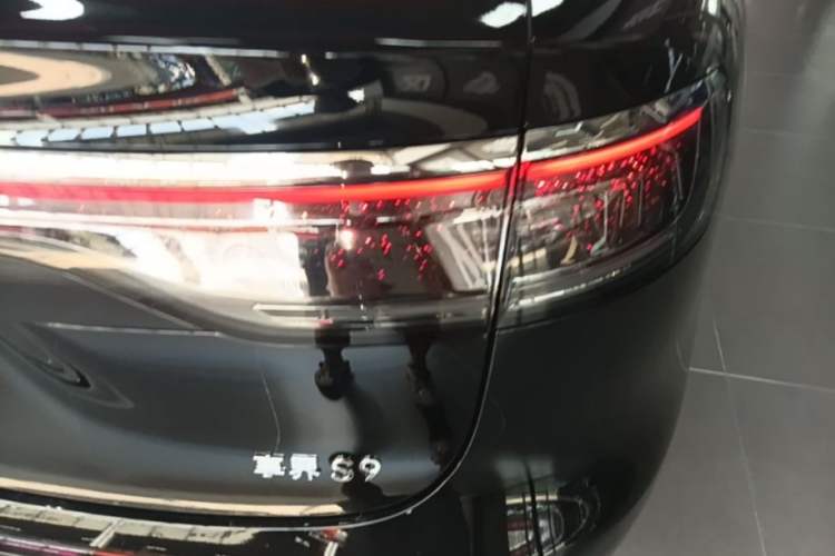 Used Hima Stelato S9 2026 Model Range-Extender Ultra, Rear-wheel Drive, 53kWh Right Rear Taillight