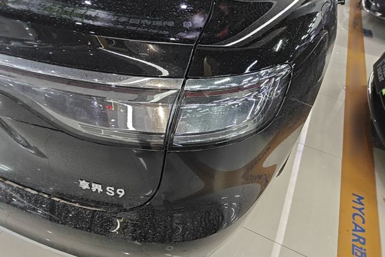 Used Hima Stelato S9 2026 Model Range-Extender Ultra, Rear-wheel Drive, 53kWh Right Rear Taillight