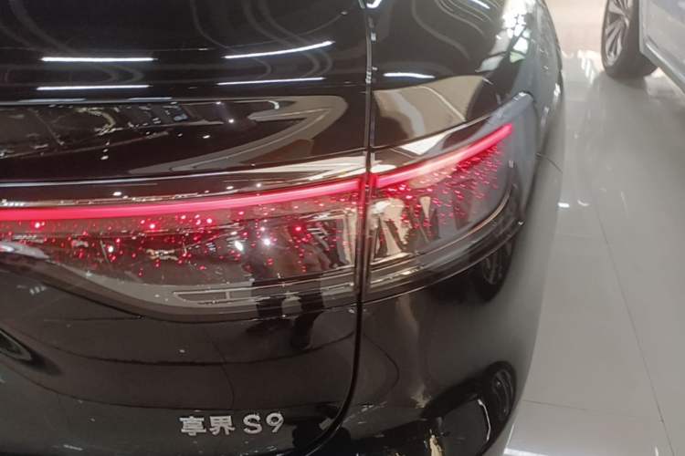 Used Hima Stelato S9 2026 Model Range-Extender Ultra, Rear-wheel Drive, 53kWh Right Rear Taillight