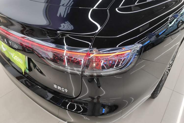 Used Hima Stelato S9 2026 Model Range-Extender Ultra, Rear-wheel Drive, 53kWh Right Rear Taillight