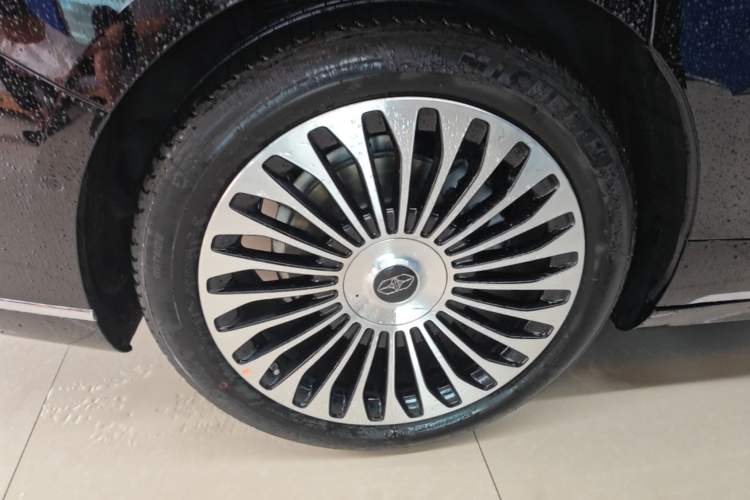 Used Hima Stelato S9 2026 Model Range-Extender Ultra, Rear-wheel Drive, 53kWh Right Rear Wheel Hub