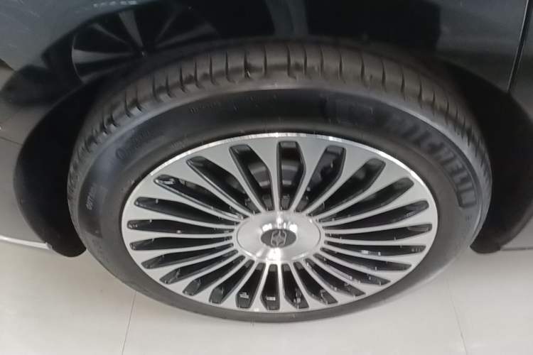 Used Hima Stelato S9 2026 Model Range-Extender Ultra, Rear-wheel Drive, 53kWh Right Rear Wheel Hub