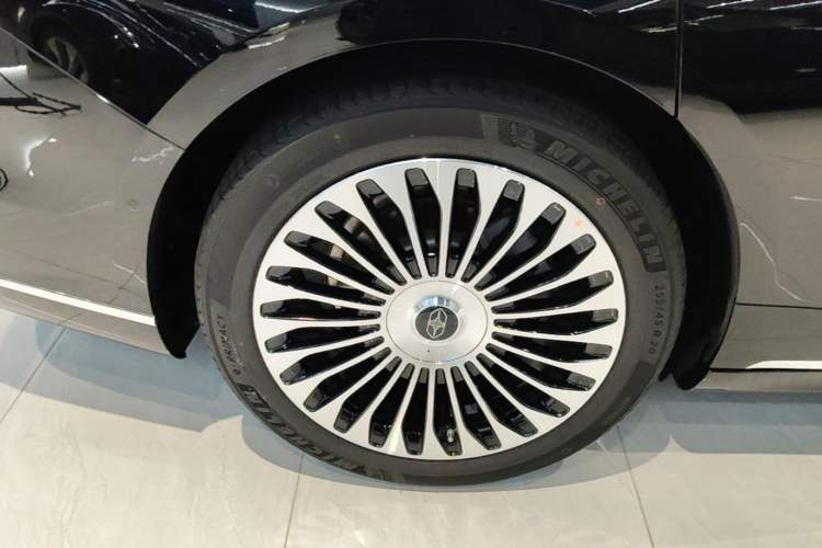 Used Hima Stelato S9 2026 Model Range-Extender Ultra, Rear-wheel Drive, 53kWh Right Rear Wheel Hub