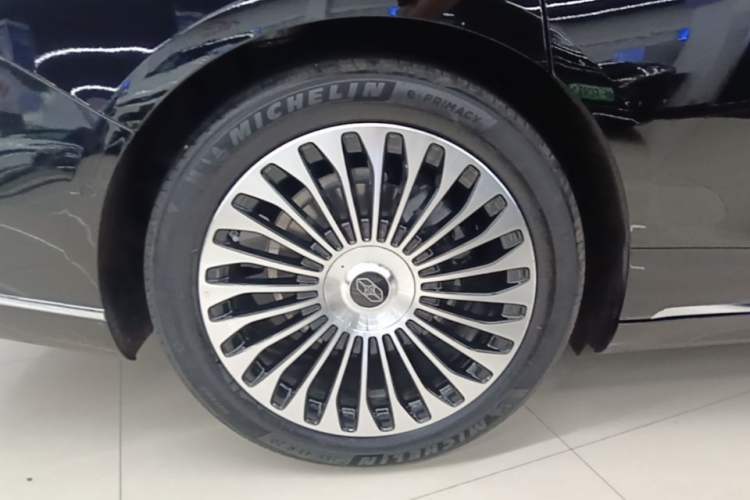 Used Hima Stelato S9 2026 Model Range-Extender Ultra, Rear-wheel Drive, 53kWh Right Rear Wheel Hub