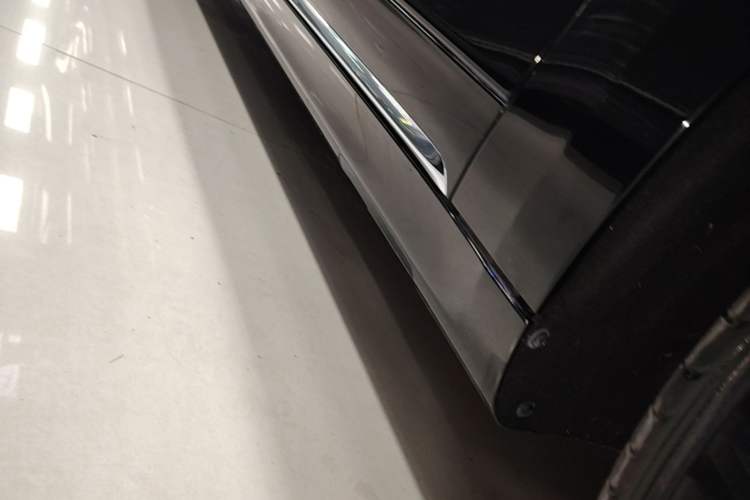 Used Hima Stelato S9 2026 Model Range-Extender Ultra, Rear-wheel Drive, 53kWh Right Side Sill