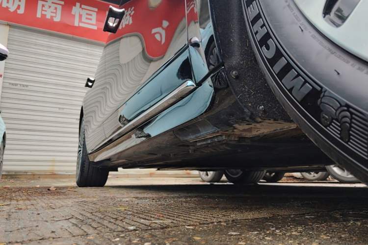 Used Hima Stelato S9 2026 Model Range-Extended Max Rear-Wheel Drive 53 kWh Right Side Sill