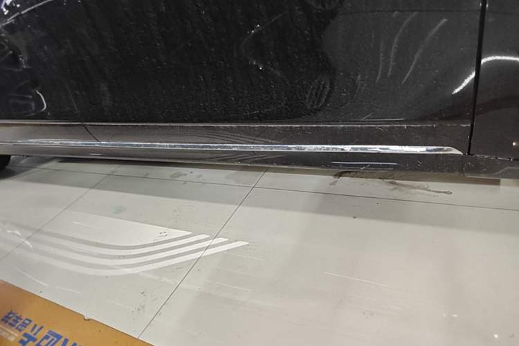 Used Hima Stelato S9 2026 Model Range-Extender Ultra, Rear-wheel Drive, 53kWh Right Side Sill