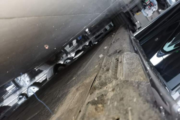 Used Hima Stelato S9 2026 Model Range-Extender Ultra, Rear-wheel Drive, 53kWh Right Side Sill