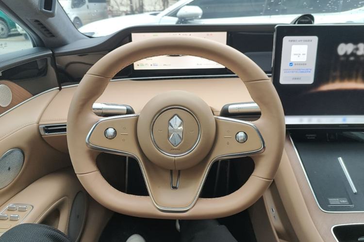 Used Hima Stelato S9 2026 Model Range-Extender Ultra, Rear-wheel Drive, 53kWh Steering Wheel