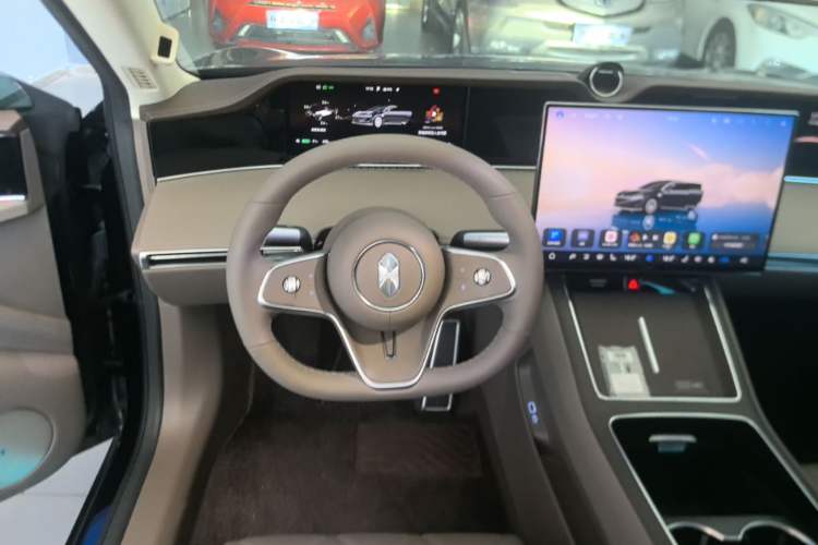Used Hima Stelato S9 2026 Model Pure Electric Max Rear-Wheel-Drive 100kWh (896-line LiDAR) Steering Wheel