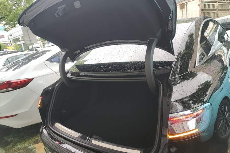 Used Hima Stelato S9 2026 Model Range-Extender Ultra, Rear-wheel Drive, 53kWh Trunk