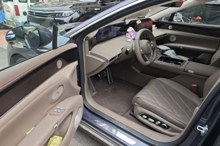 Used Hima Stelato S9 2026 Model Range-Extender Ultra, Rear-wheel Drive, 53kWh Driver Seat