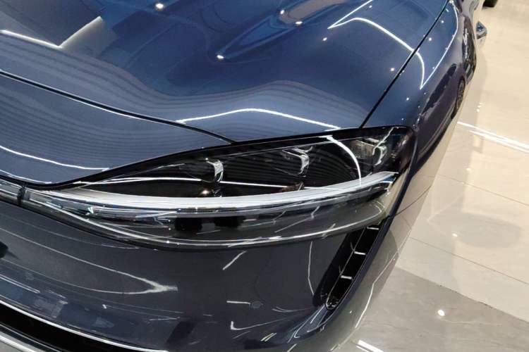 Used Hima Stelato S9 2026 Model Range-Extender Ultra, Rear-wheel Drive, 53kWh Left Front Headlight
