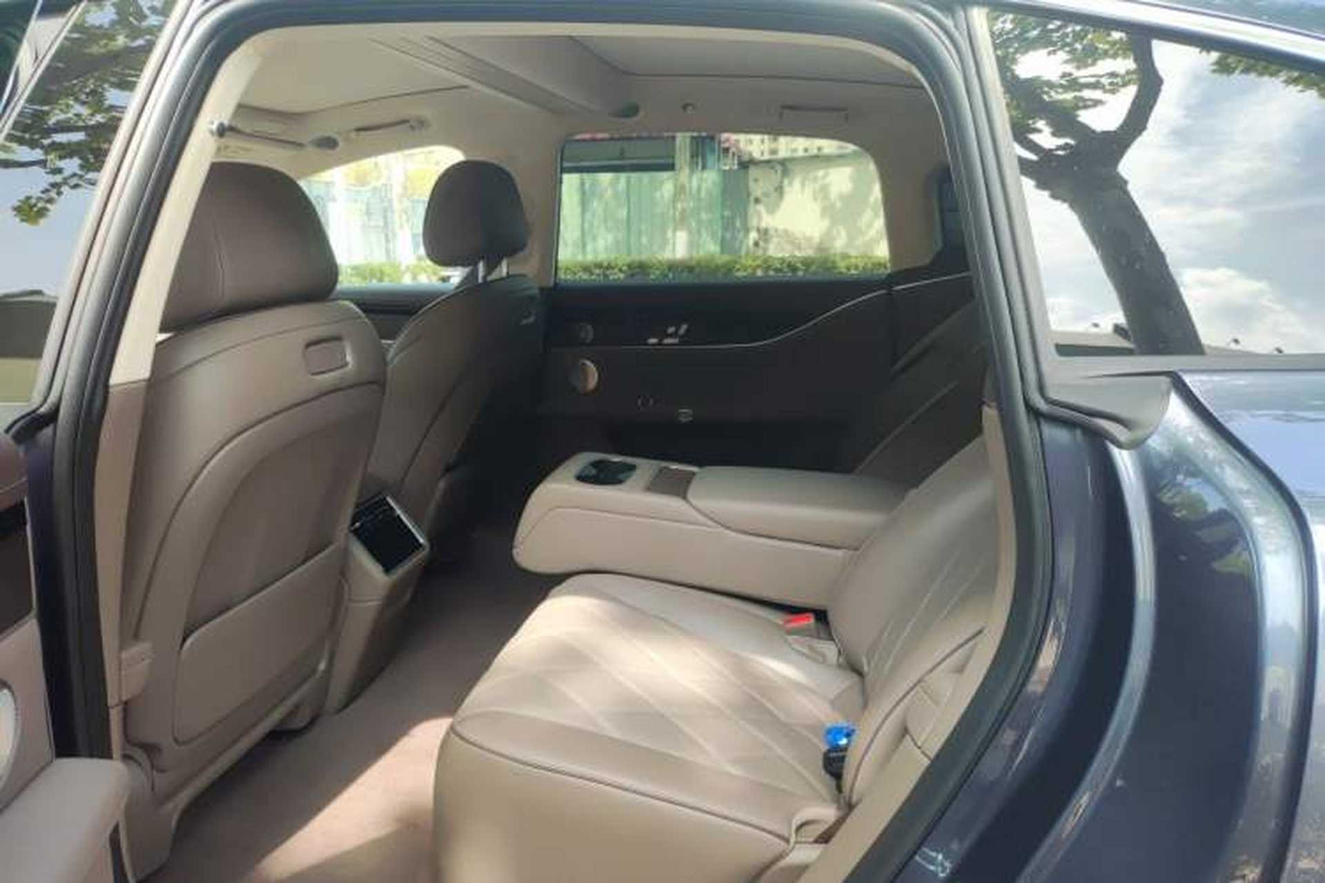 Used Hima Stelato S9 2026 Model Extended-Range Ultra Rear-Wheel Drive 53kWh (896-line LiDAR) Left Rear Seat