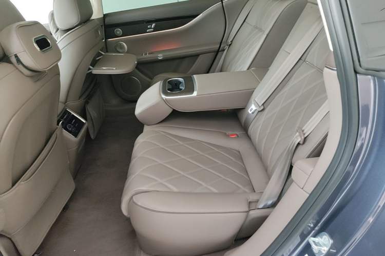 Used Hima Stelato S9 2026 Model Range-Extender Ultra, Rear-wheel Drive, 53kWh Left Rear Seat