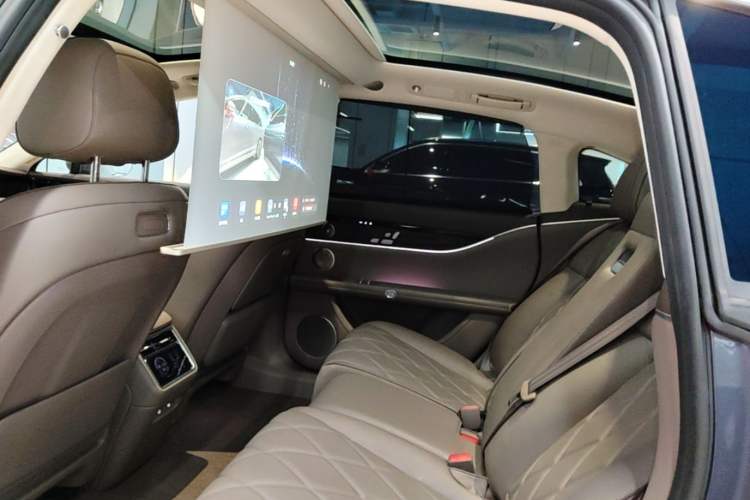 Used Hima Stelato S9 2026 Model Range-Extender Ultra, Rear-wheel Drive, 53kWh Left Rear Seat