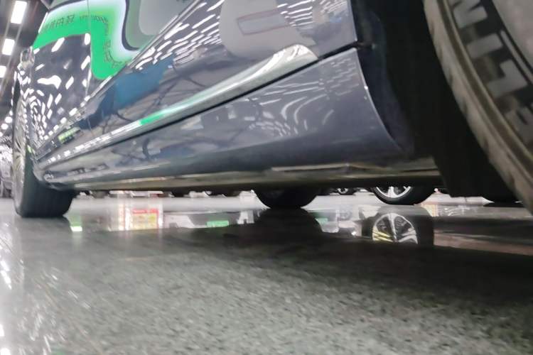 Used Hima Stelato S9 2026 Model Pure-Electric Ultra All-Wheel Drive 100 kWh Left Side Sill