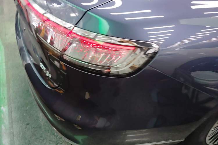 Used Hima Stelato S9 2026 Model Pure-Electric Ultra All-Wheel Drive 100 kWh Right Rear Taillight