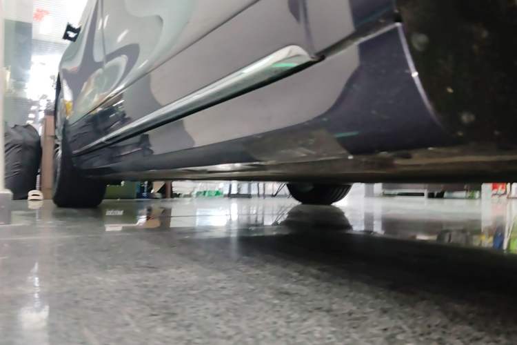 Used Hima Stelato S9 2026 Model Pure-Electric Ultra All-Wheel Drive 100 kWh Right Side Sill