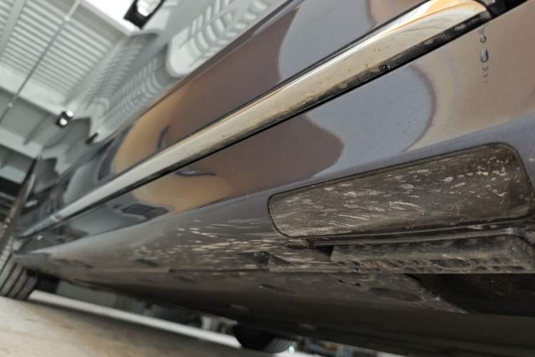 Used Hima Stelato S9 2026 Model Pure-Electric Ultra All-Wheel Drive 100 kWh Right Side Sill