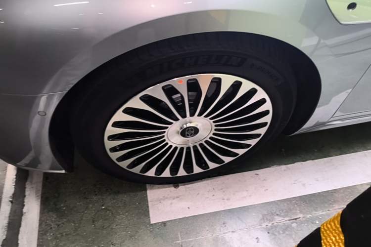 Used Hima Stelato S9 2026 Model Range-Extender Ultra, Rear-wheel Drive, 53kWh Left Front Wheel Hub