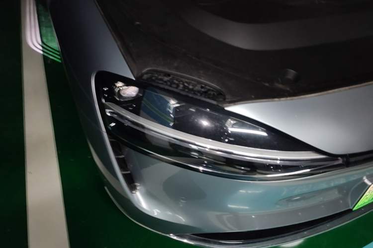 Used Hima Stelato S9 2026 Model Range-Extender Ultra, Rear-wheel Drive, 53kWh Right Front Headlight