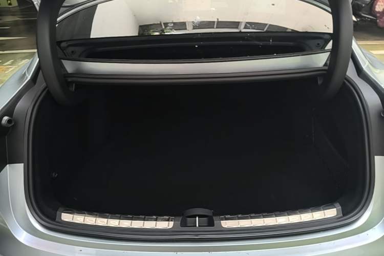 Used Hima Stelato S9 2026 Model Range-Extender Ultra, Rear-wheel Drive, 53kWh Trunk