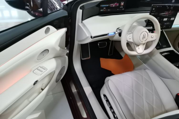 Used Hima Stelato S9 2026 Model Range-Extender Ultra, Rear-wheel Drive, 53kWh Driver Seat