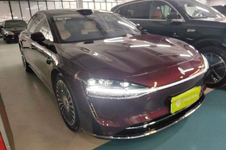 Used Hima Stelato S9 2026 Model Range-Extender Ultra, Rear-wheel Drive, 53kWh Front Right 45 Deg