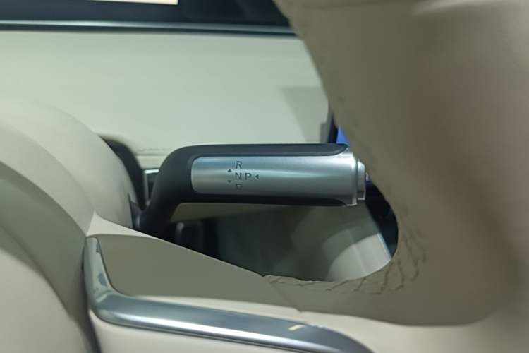 Used Hima Stelato S9 2026 Model Range-Extender Ultra, Rear-wheel Drive, 53kWh Gear Lever