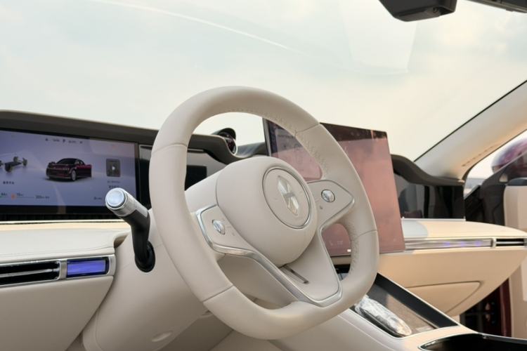 Used Hima Stelato S9 2026 Model Range-Extender Ultra, Rear-wheel Drive, 53kWh Interior 3