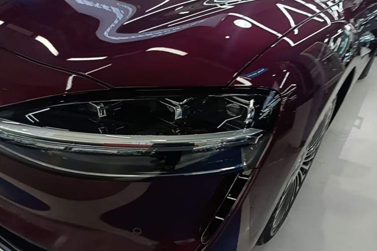 Used Hima Stelato S9 2026 Model Range-Extender Ultra, Rear-wheel Drive, 53kWh Left Front Headlight