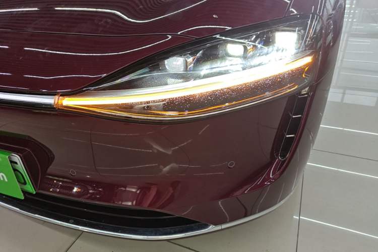 Used Hima Stelato S9 2026 Model Pure-Electric Ultra All-Wheel Drive 100 kWh Left Front Headlight