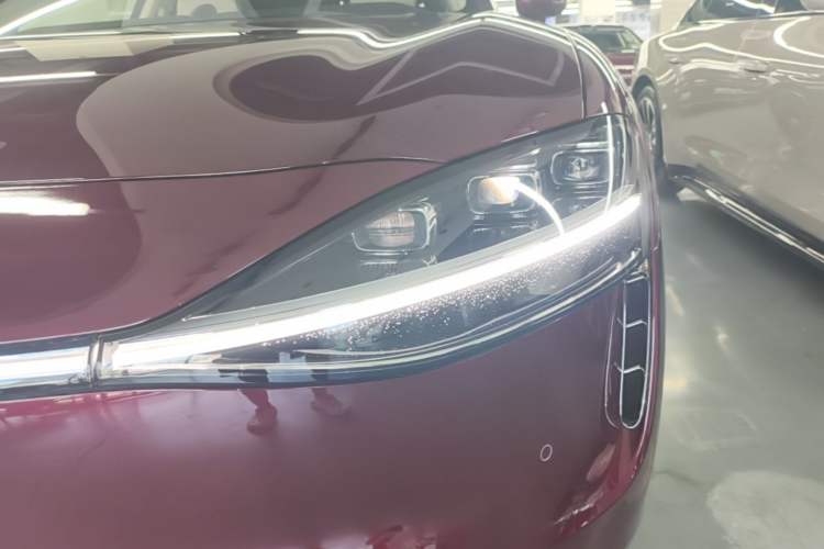 Used Hima Stelato S9 2026 Model Range-Extender Ultra, Rear-wheel Drive, 53kWh Left Front Headlight