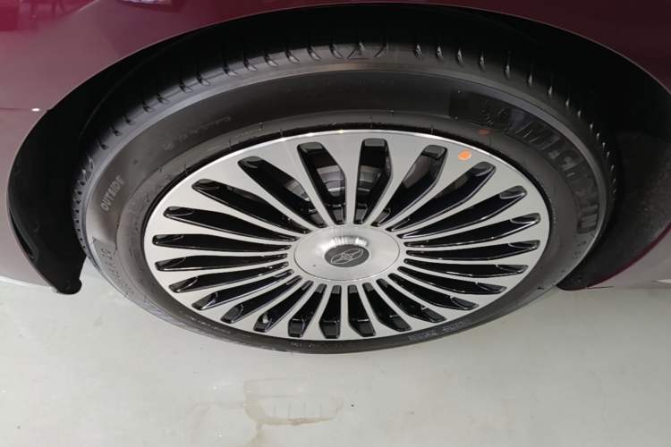 Used Hima Stelato S9 2026 Model Range-Extender Ultra, Rear-wheel Drive, 53kWh Left Front Wheel Hub