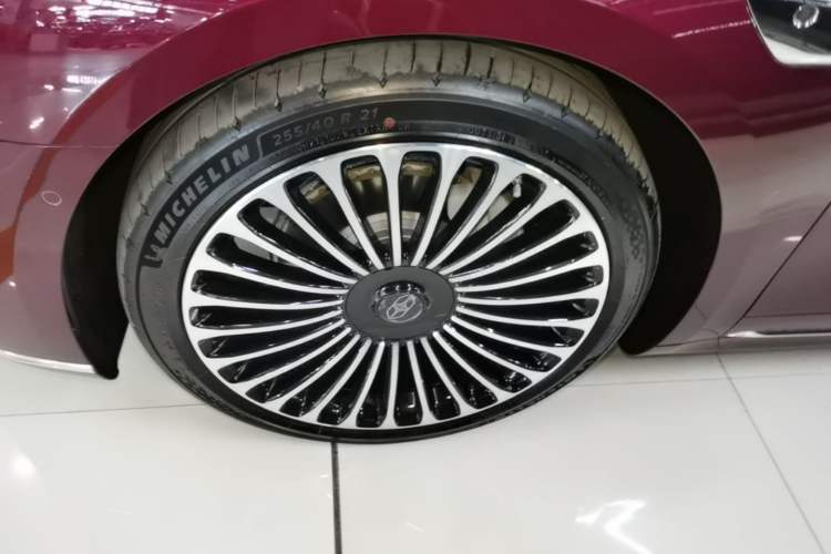 Used Hima Stelato S9 2026 Model Range-Extender Ultra, Rear-wheel Drive, 53kWh Left Front Wheel Hub