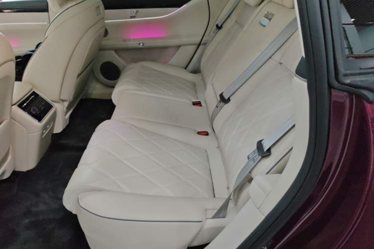 Used Hima Stelato S9 2026 Model Range-Extender Ultra, Rear-wheel Drive, 53kWh Left Rear Seat