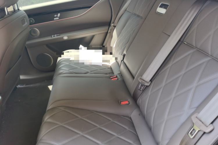 Used Hima Stelato S9 2026 Model Pure-Electric Max Rear-Wheel Drive 100 kWh Left Rear Seat