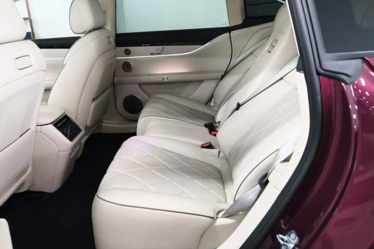 Used Hima Stelato S9 2026 Model Range-Extender Ultra, Rear-wheel Drive, 53kWh Left Rear Seat
