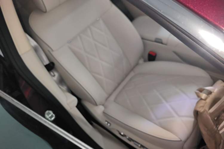 Used Hima Stelato S9 2026 Model Range-Extender Ultra, Rear-wheel Drive, 53kWh Right Front Seat