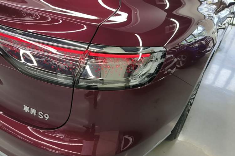Used Hima Stelato S9 2026 Model Range-Extender Ultra, Rear-wheel Drive, 53kWh Right Rear Taillight