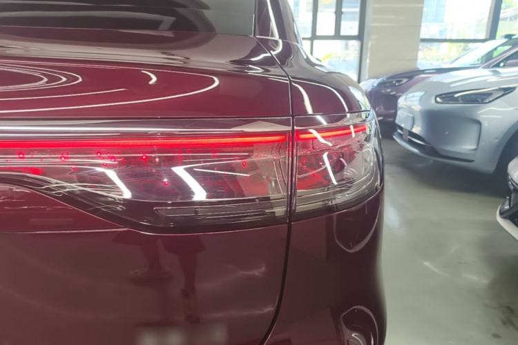 Used Hima Stelato S9 2026 Model Range-Extender Ultra, Rear-wheel Drive, 53kWh Right Rear Taillight