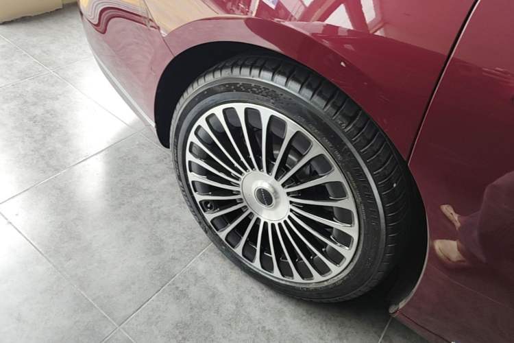 Used Hima Stelato S9 2026 Model Range-Extender Ultra, Rear-wheel Drive, 53kWh Right Rear Wheel Hub