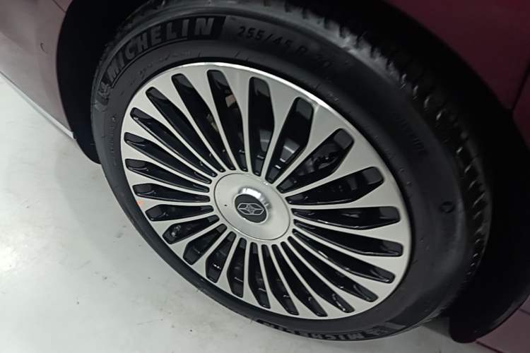 Used Hima Stelato S9 2026 Model Range-Extender Ultra, Rear-wheel Drive, 53kWh Right Rear Wheel Hub