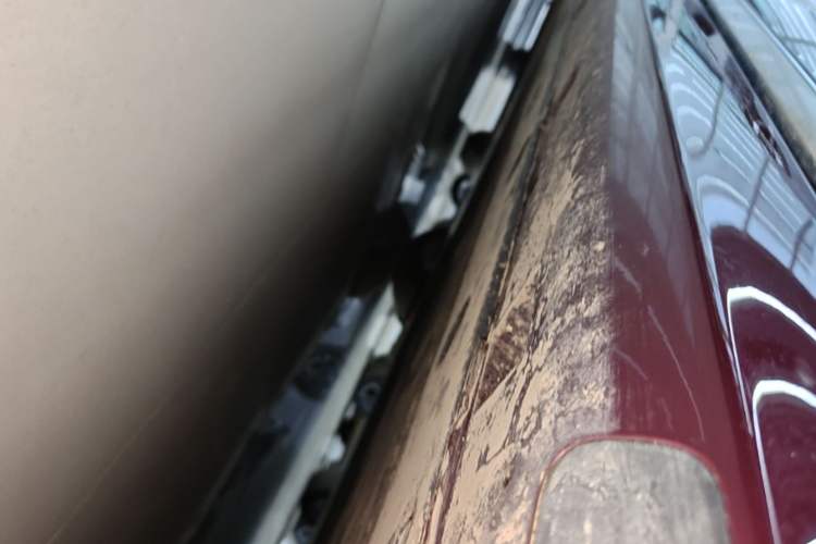 Used Hima Stelato S9 2026 Model Pure-Electric Ultra All-Wheel Drive 100 kWh Right Side Sill