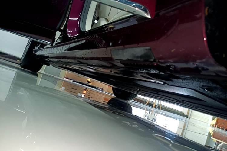 Used Hima Stelato S9 2026 Model Pure-Electric Ultra All-Wheel Drive 100 kWh Right Side Sill